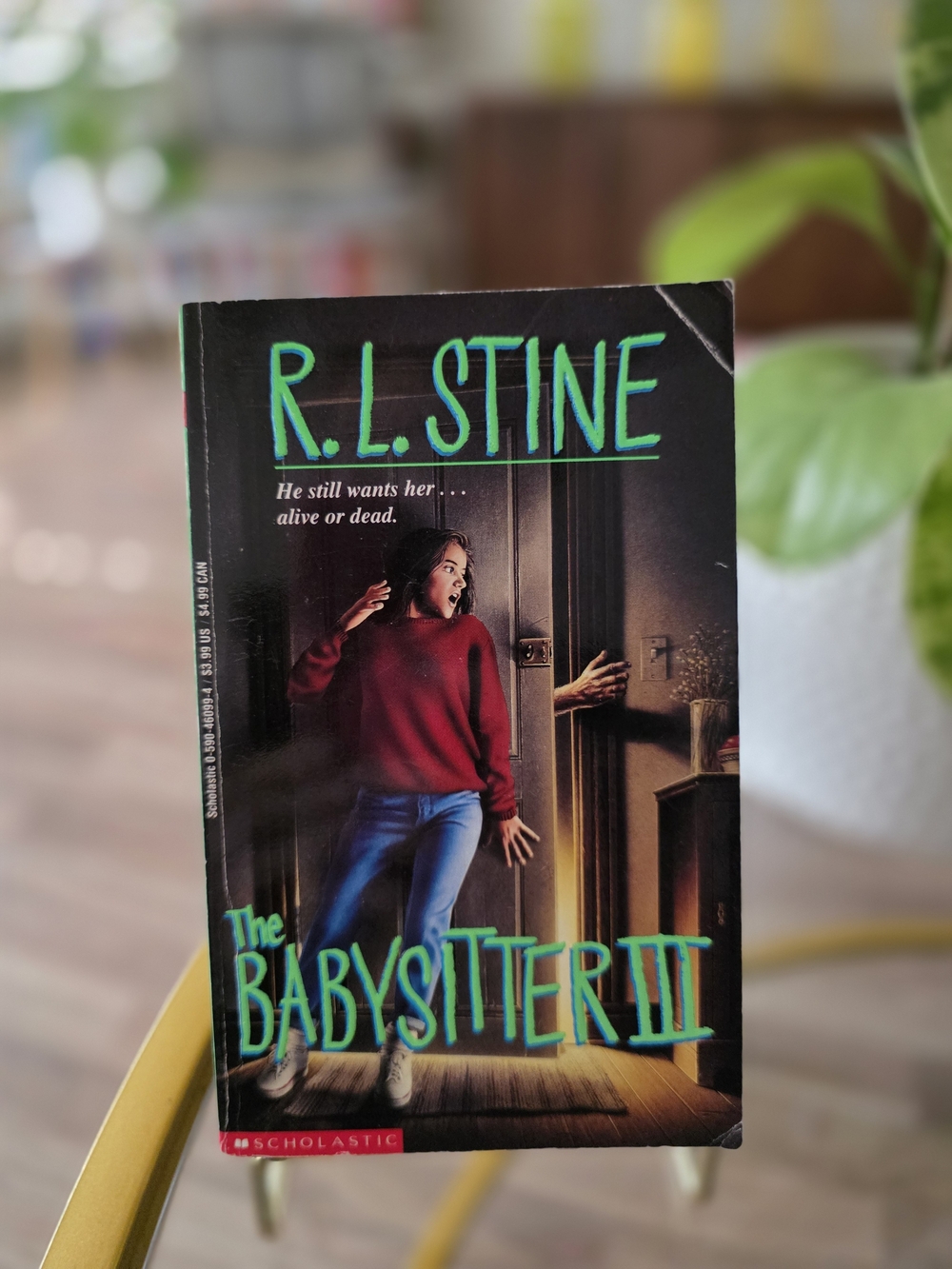 R.L. Stine The Babysitter III - Red/Blue Cover Paperback